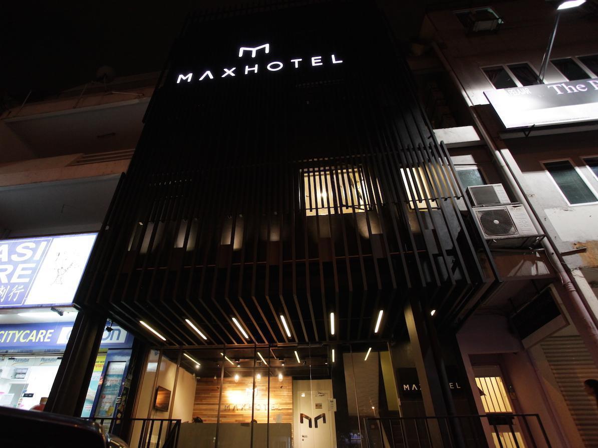 Max Hotel Subang Jaya Esterno foto