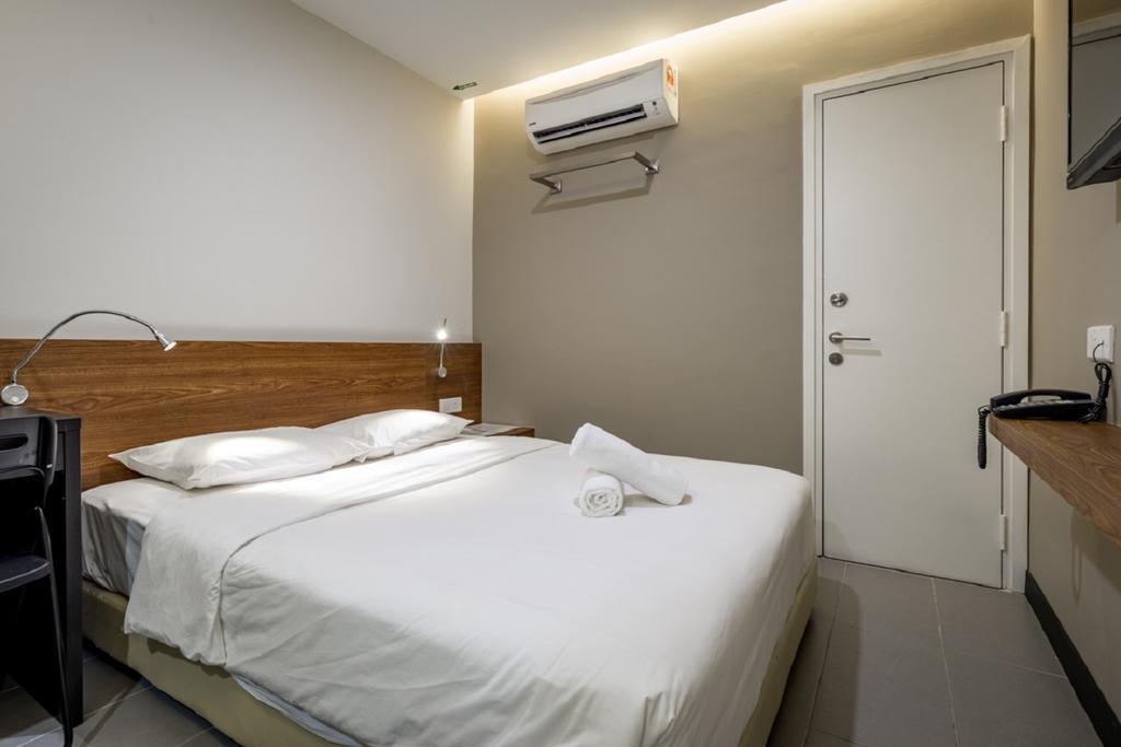 Max Hotel Subang Jaya Esterno foto