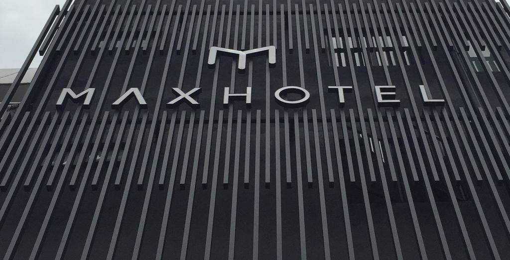 Max Hotel Subang Jaya Esterno foto