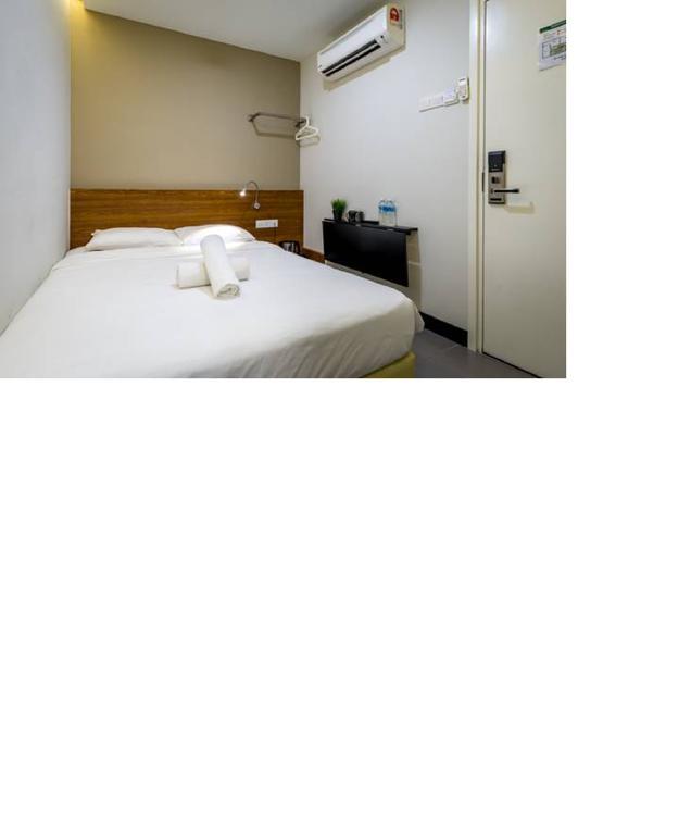 Max Hotel Subang Jaya Esterno foto