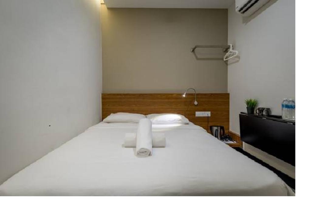 Max Hotel Subang Jaya Esterno foto